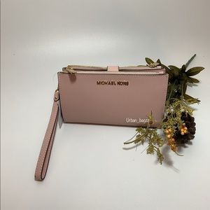 Michael Kors JST Large Double Zip Wristlet